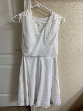 Ann Taylor White Sleeveless V-Neck Dress Size 0